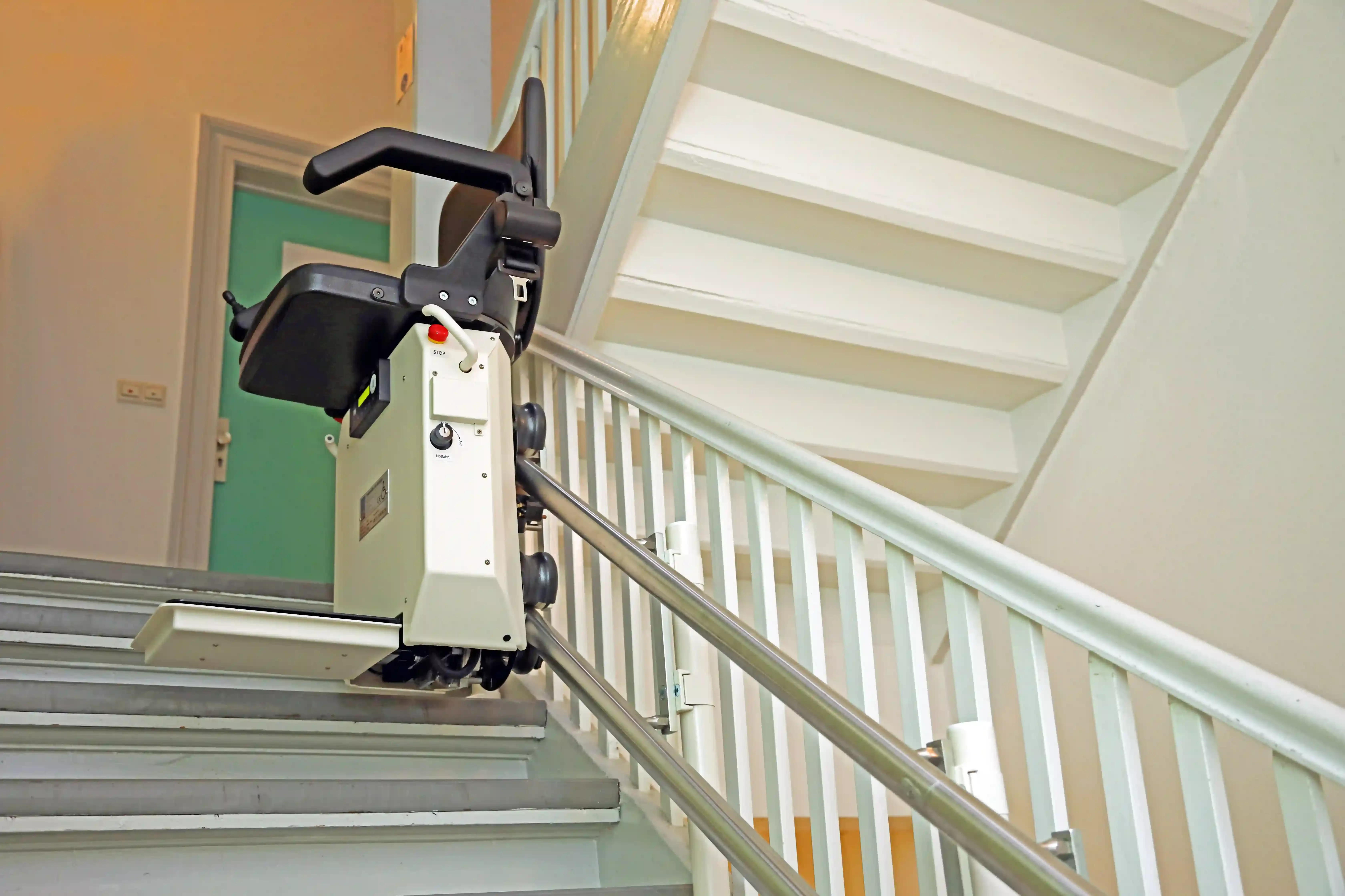 Image installateur monte escalier 4 monte escalier 61